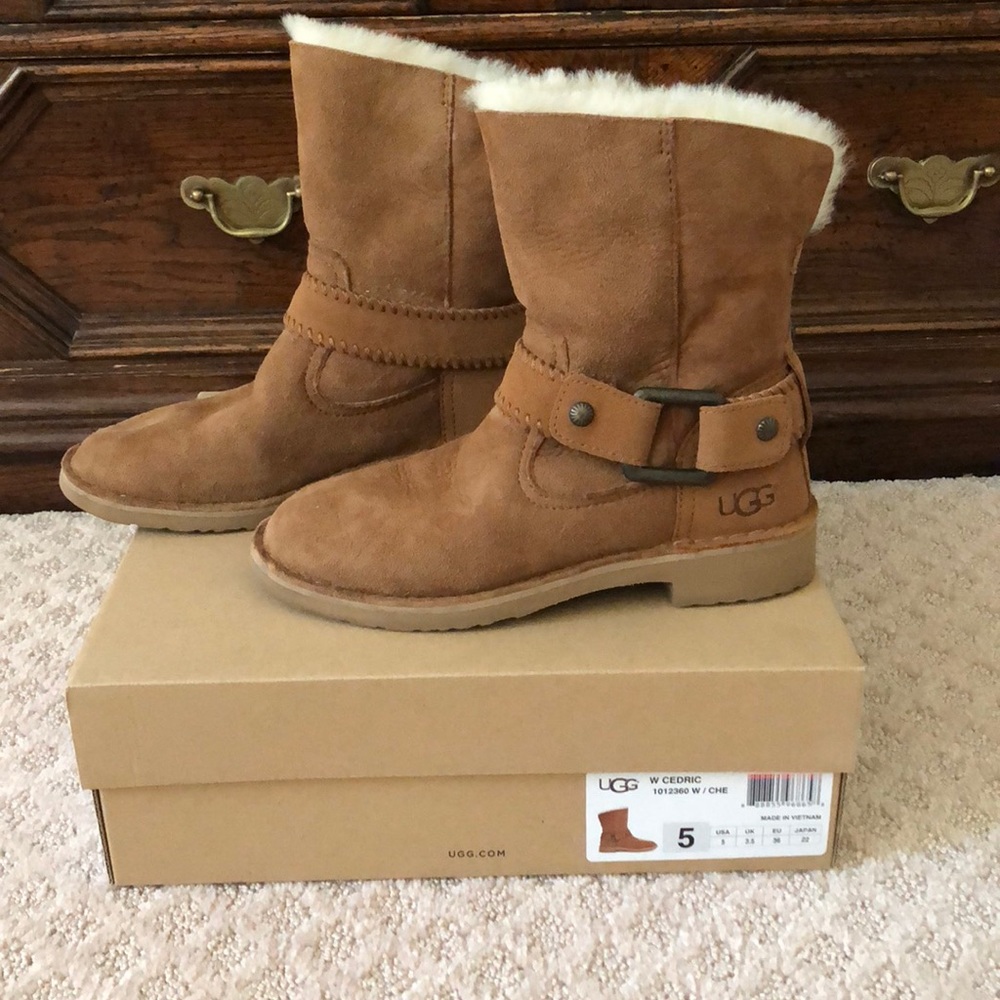 UGG Cedric Boots, size 5